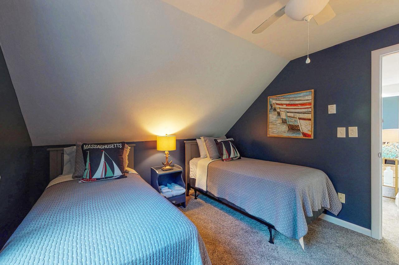 3 Bed 2 Bath Vacation Home In West Tisbury - thumb 21