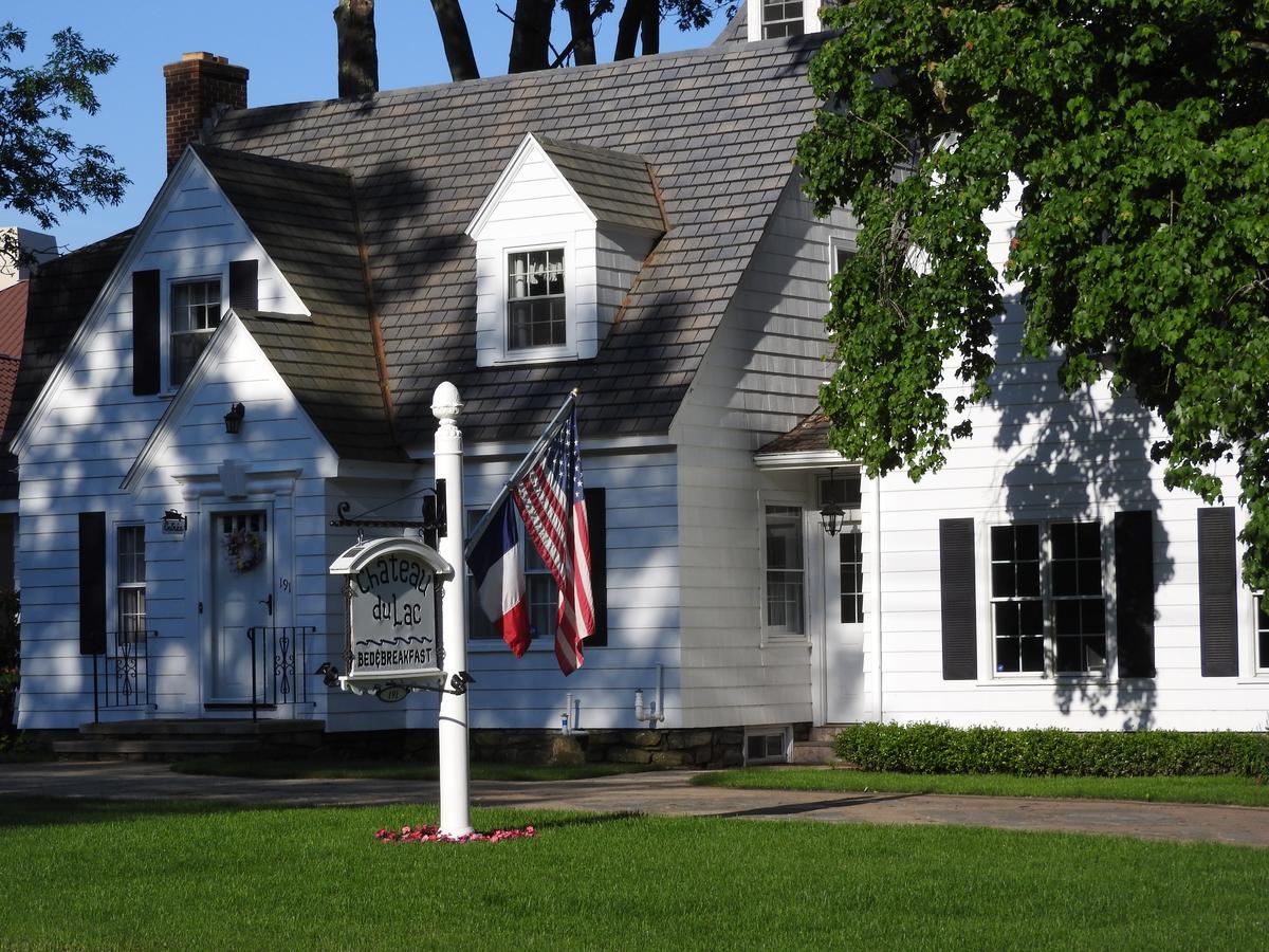 Chateau Du Lac Bed And Breakfast - thumb 9