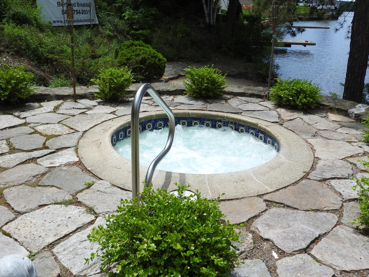 Chateau Du Lac Bed And Breakfast - thumb 20