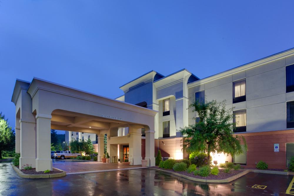 Hampton Inn Auburn - thumb 0