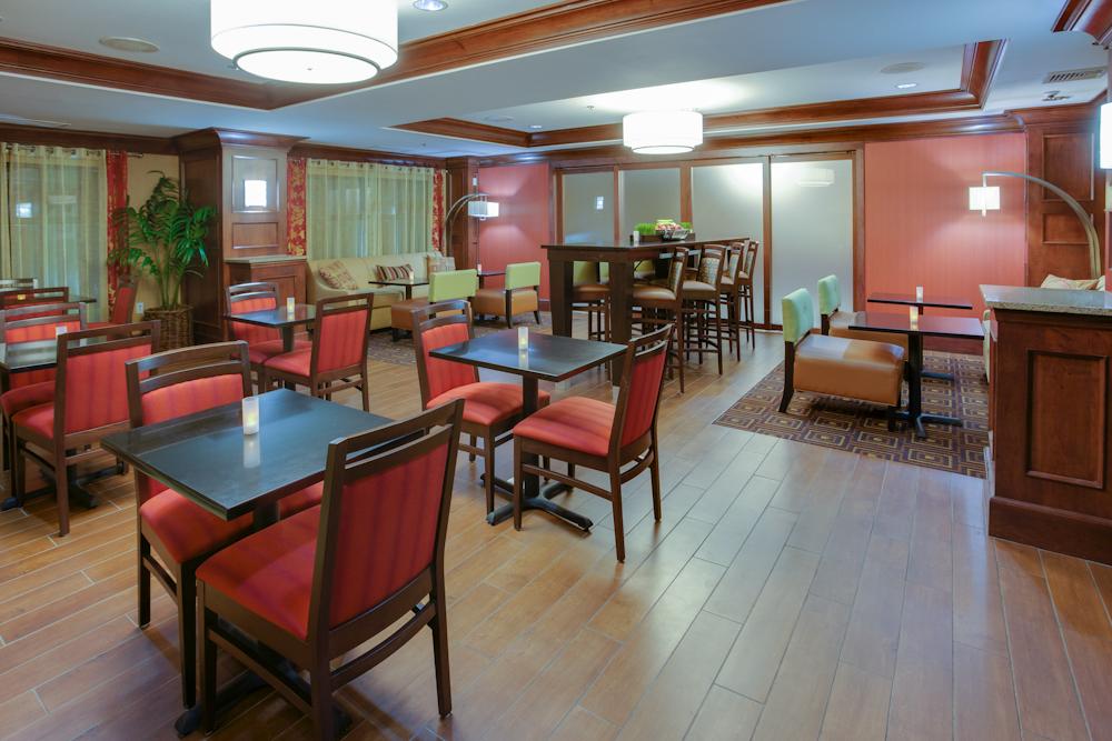 Hampton Inn Auburn - thumb 4