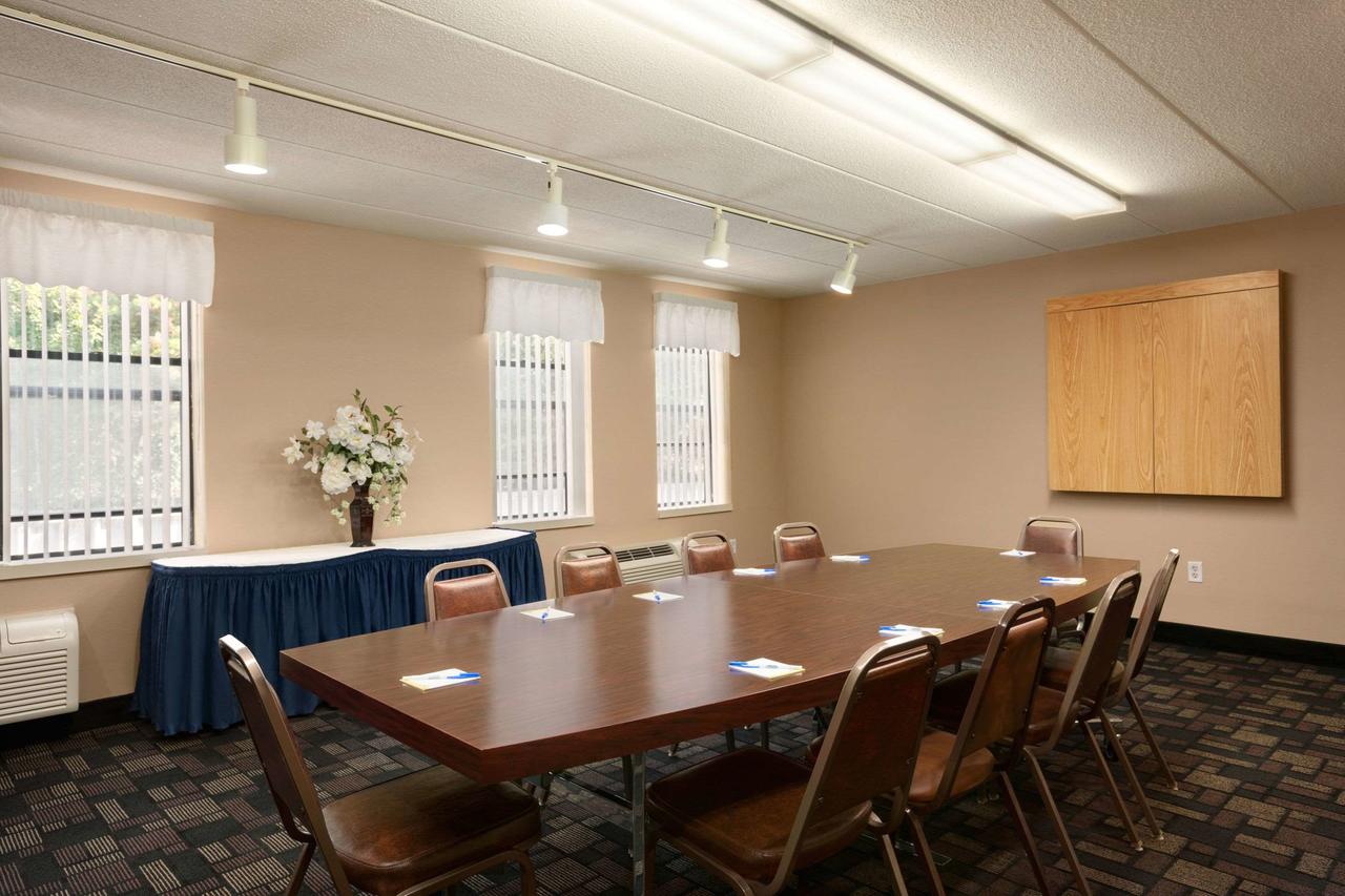 Quality Inn Middleboro-Plymouth - thumb 25