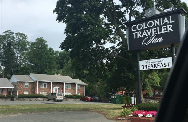 Colonial Traveler Inn - thumb 0