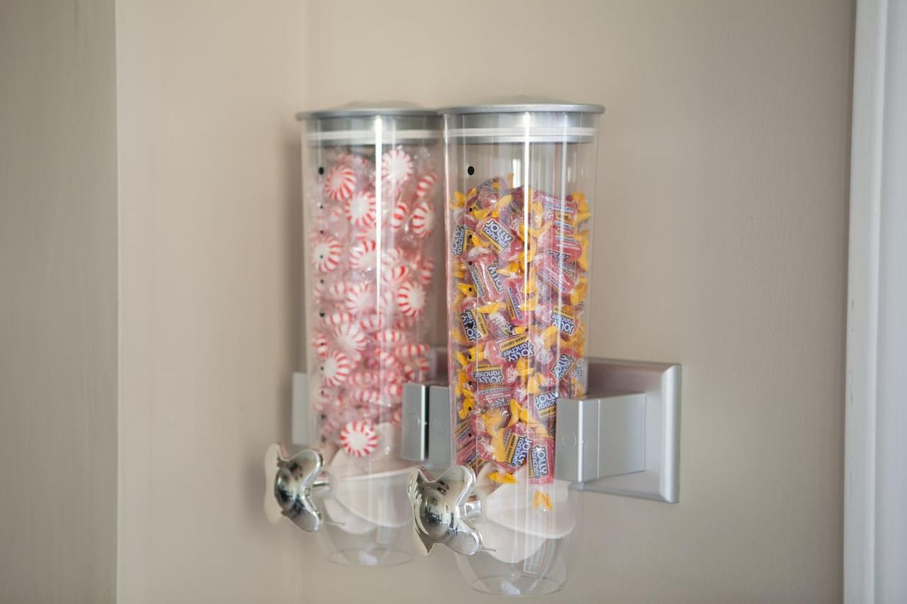 Family Friendly Minutes To Downtown, University & Hospital - thumb 12