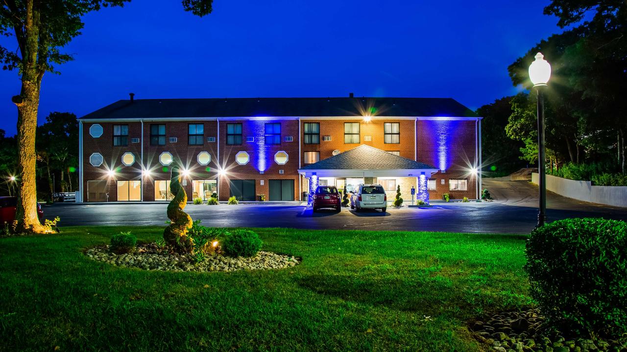 Best Western Cape Cod Hotel - thumb 0
