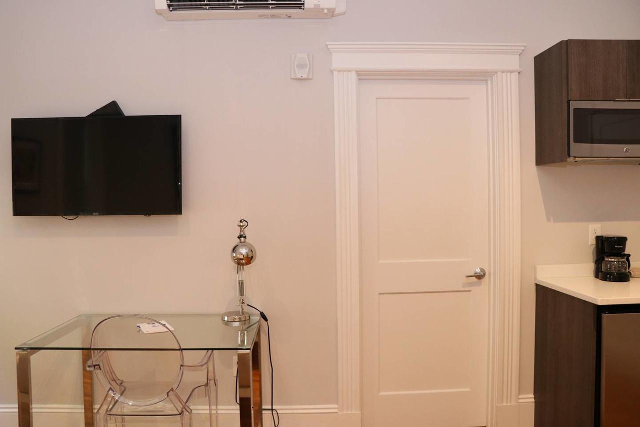 A Stylish Stay W/ A Queen Bed, Heated Floors.. #35 - thumb 9