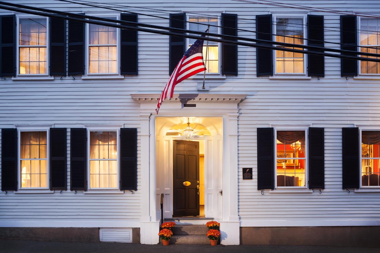 Harbor Light Inn - thumb 13