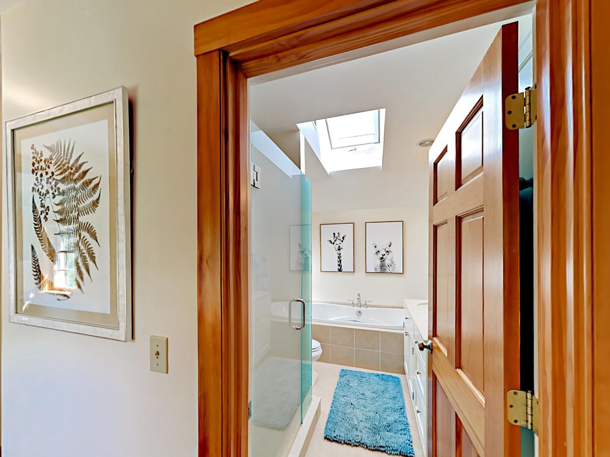 32 Crosby Lane Home - thumb 9