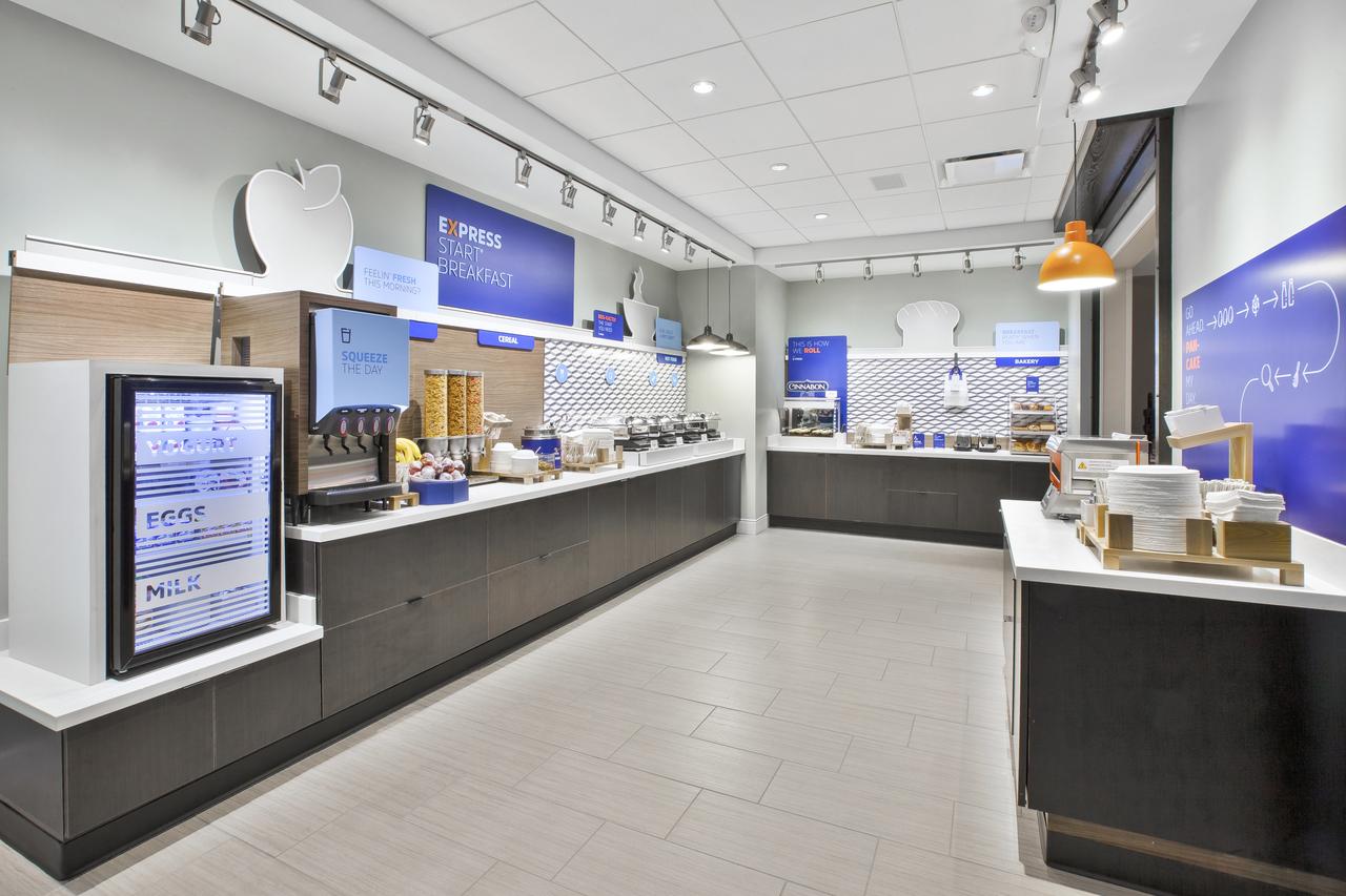 Holiday Inn Express & Suites - Okemos - University Area - thumb 11