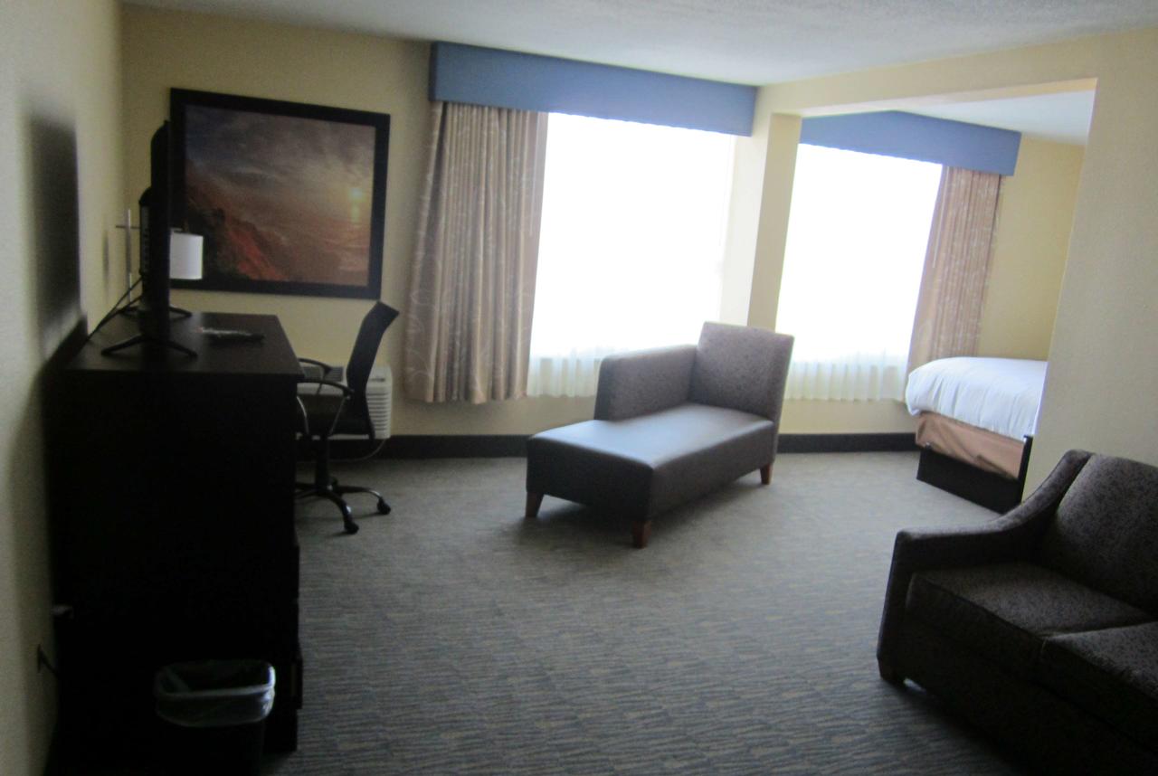 Days Inn & Suites By Wyndham Grand Rapids Near Downtown - thumb 13