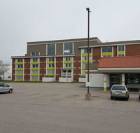 Days Inn  Suites by Wyndham Grand Rapids Near Downtown - Students Accommodation