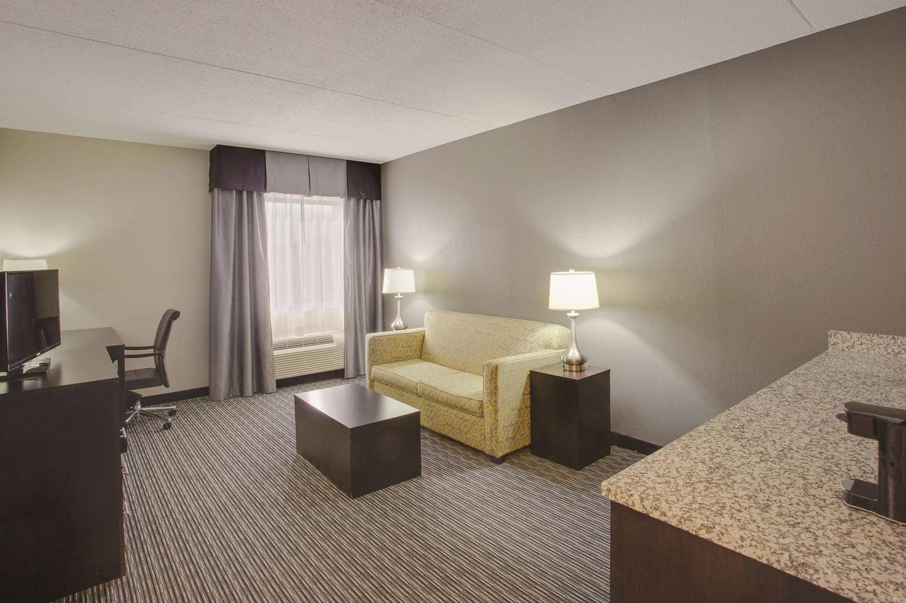 La Quinta By Wyndham Detroit Metro Airport - thumb 13