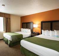 Days Inn  Suites by Wyndham Traverse City - Students Accommodation
