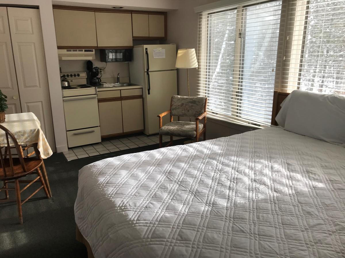 Traverse Bay Inn - thumb 3