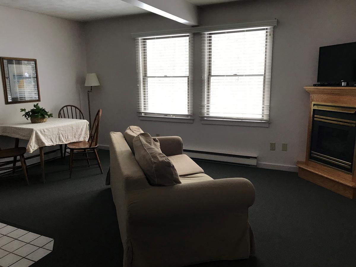 Traverse Bay Inn - thumb 13