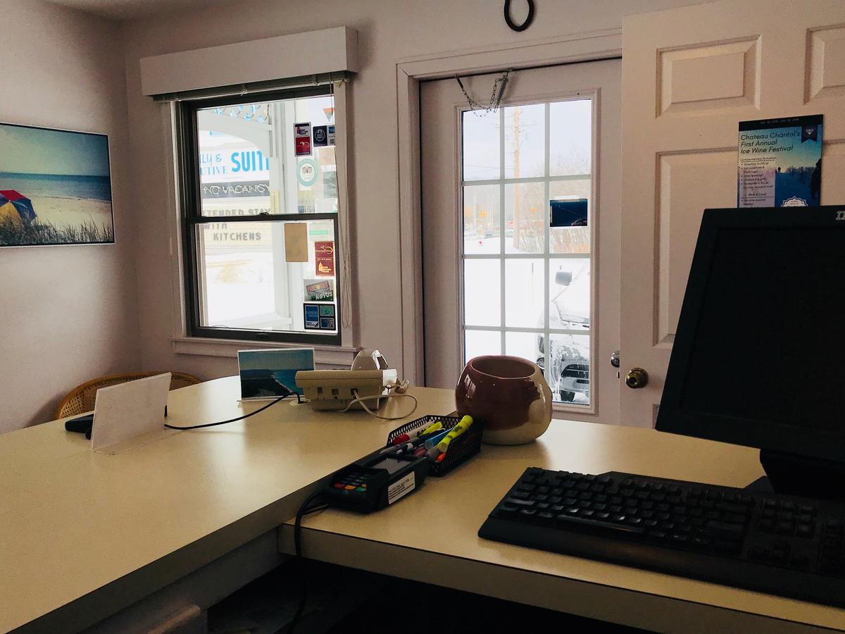 Traverse Bay Inn - thumb 1