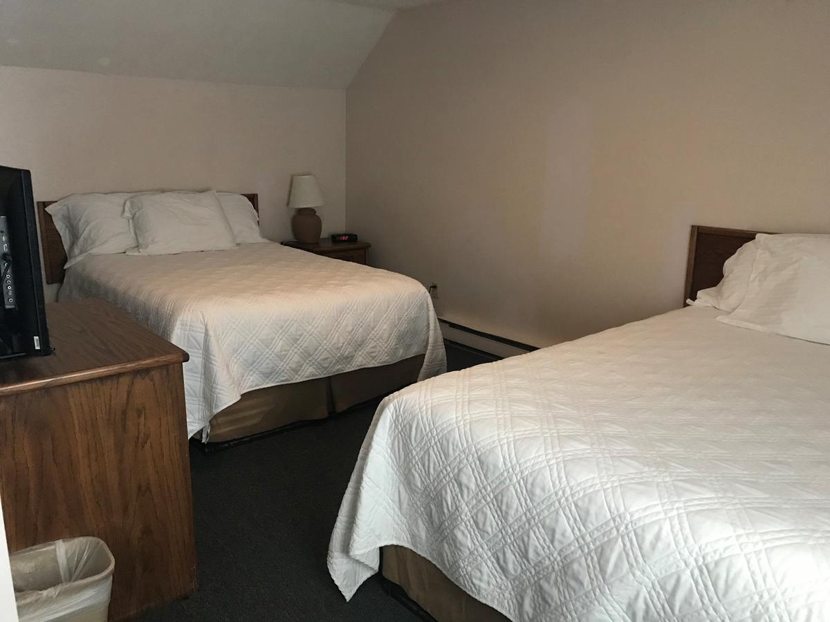 Traverse Bay Inn - thumb 6