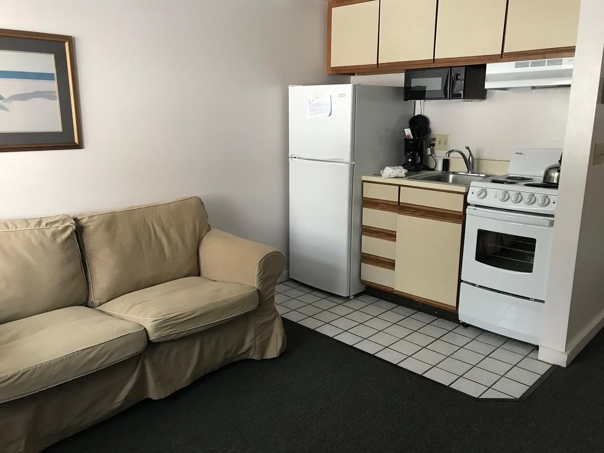 Traverse Bay Inn - thumb 9