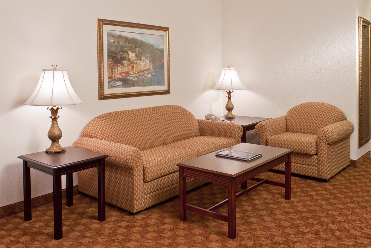 Ann Arbor Regent Hotel And Suites - thumb 22