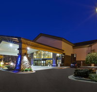 Holiday Inn Express Detroit-Warren/General Motors Technology Center - Tourism Bookings