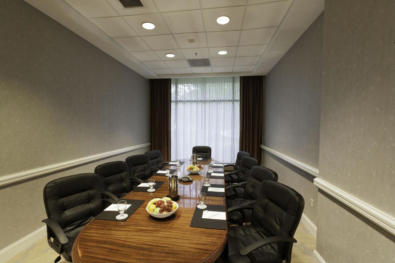 Embassy Suites By Hilton Detroit Troy Auburn Hills - thumb 2