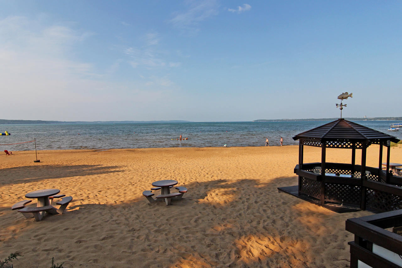 The Beach Haus - Traverse City - thumb 21