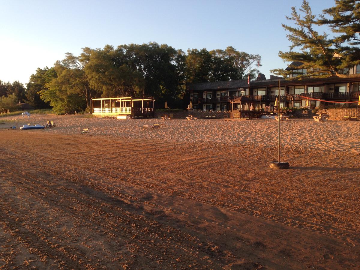 The Beach Haus - Traverse City - thumb 24