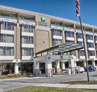 Holiday Inn Express Detroit-Birmingham - USA Accommodation