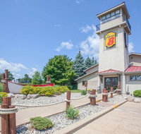 Super 8 by Wyndham Houghton Lake - Tourism Bookings