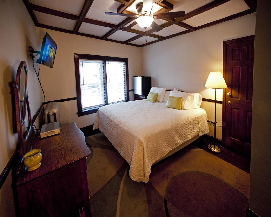 Historic Hotel Nichols - thumb 12