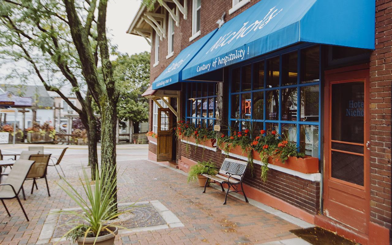 Historic Hotel Nichols - thumb 0