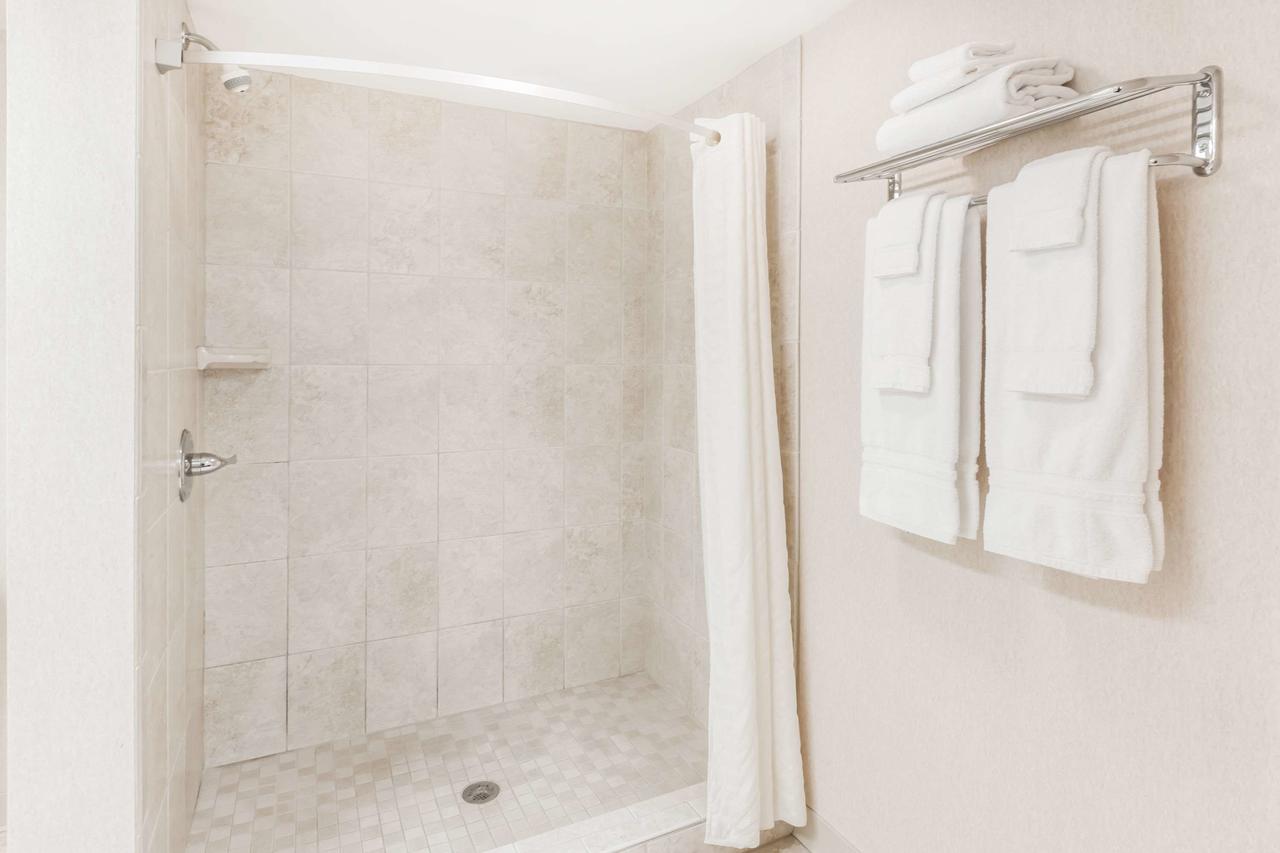 Howard Johnson By Wyndham Traverse City - thumb 23