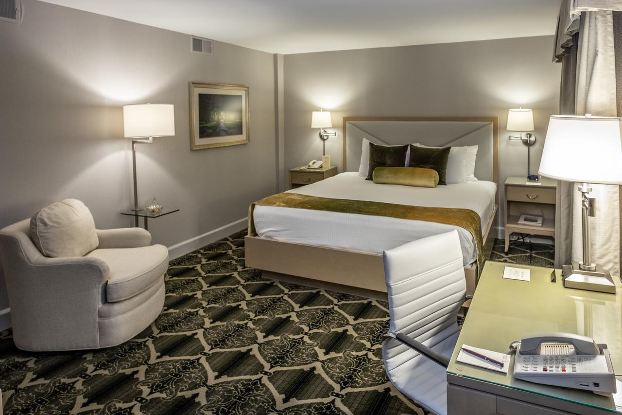 Bell Tower Hotel - thumb 12