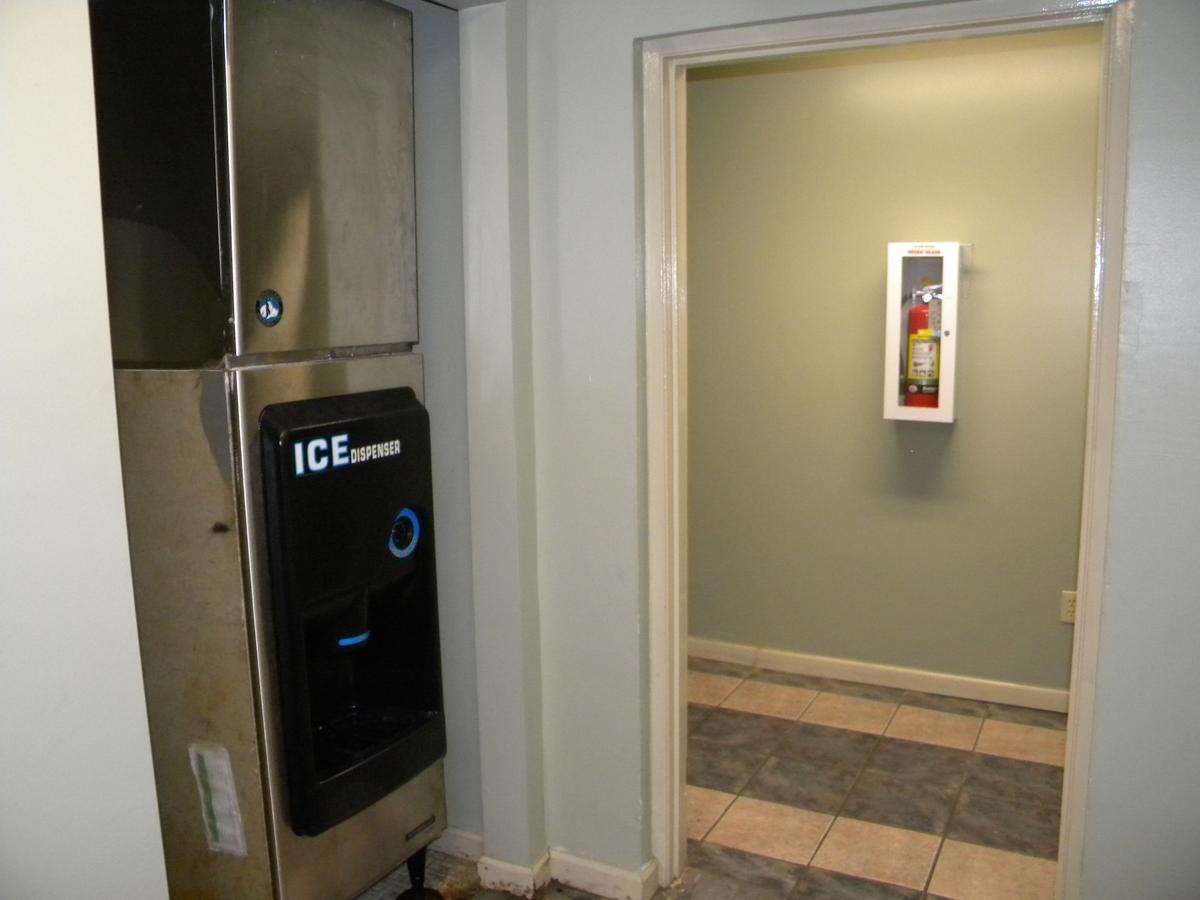 Knights Inn Kalamazoo - thumb 9