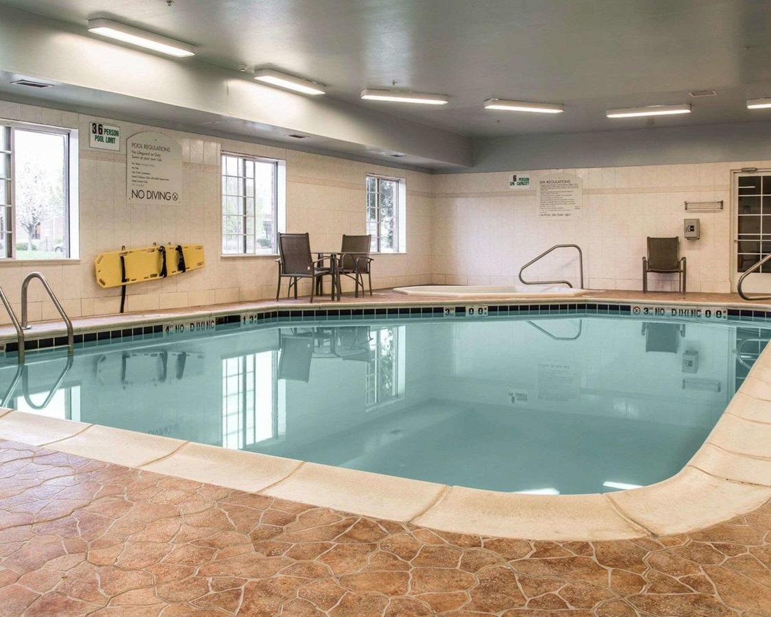 Comfort Inn & Suites Fenton - thumb 24