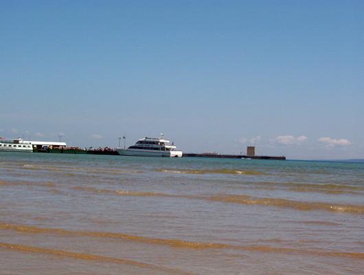 Waterfront Inn Mackinaw City - thumb 5