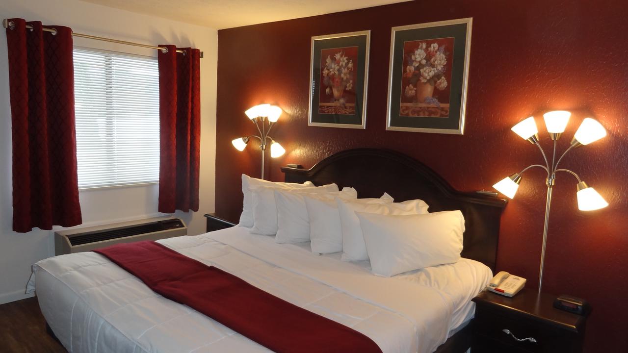 @ Michigan Inn & Lodge - thumb 2