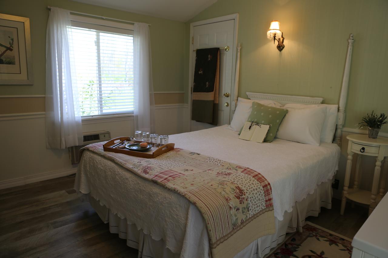 Martha's Vineyard B & B - thumb 2