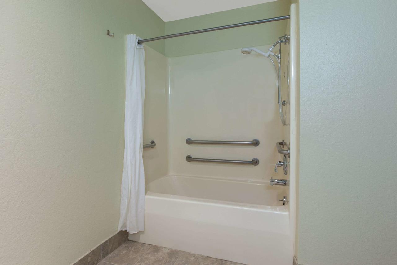 AmericInn By Wyndham Petoskey - thumb 11