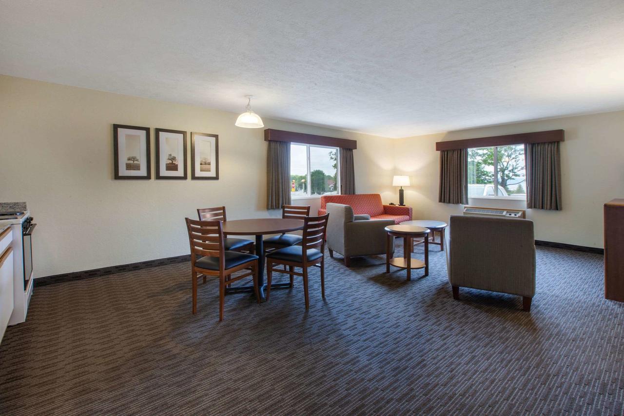 AmericInn By Wyndham Petoskey - thumb 10