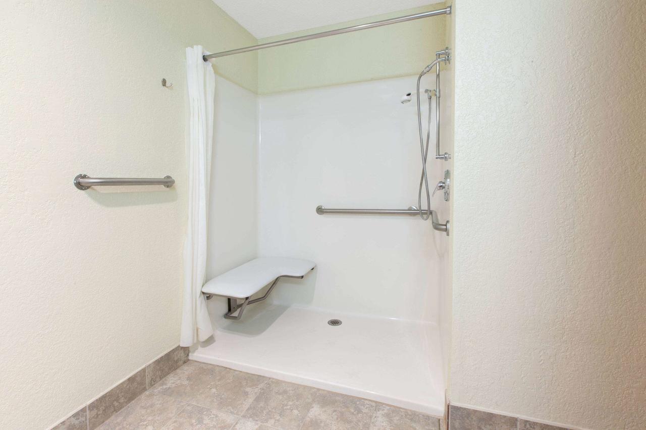 AmericInn By Wyndham Petoskey - thumb 25