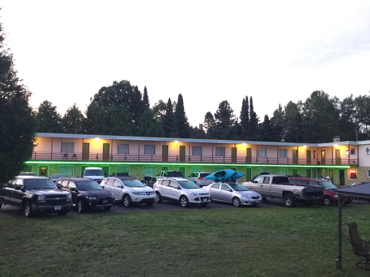 Cedars Motel - thumb 3