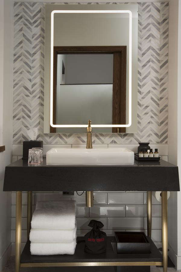 Detroit Foundation Hotel - thumb 21