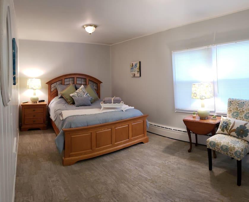 3 Bed APT Near Downtown-6 Guests - thumb 2