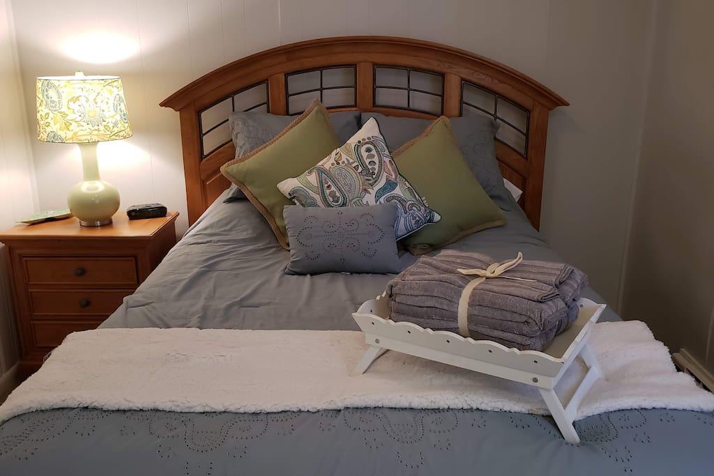 3 Bed APT Near Downtown-6 Guests - thumb 3