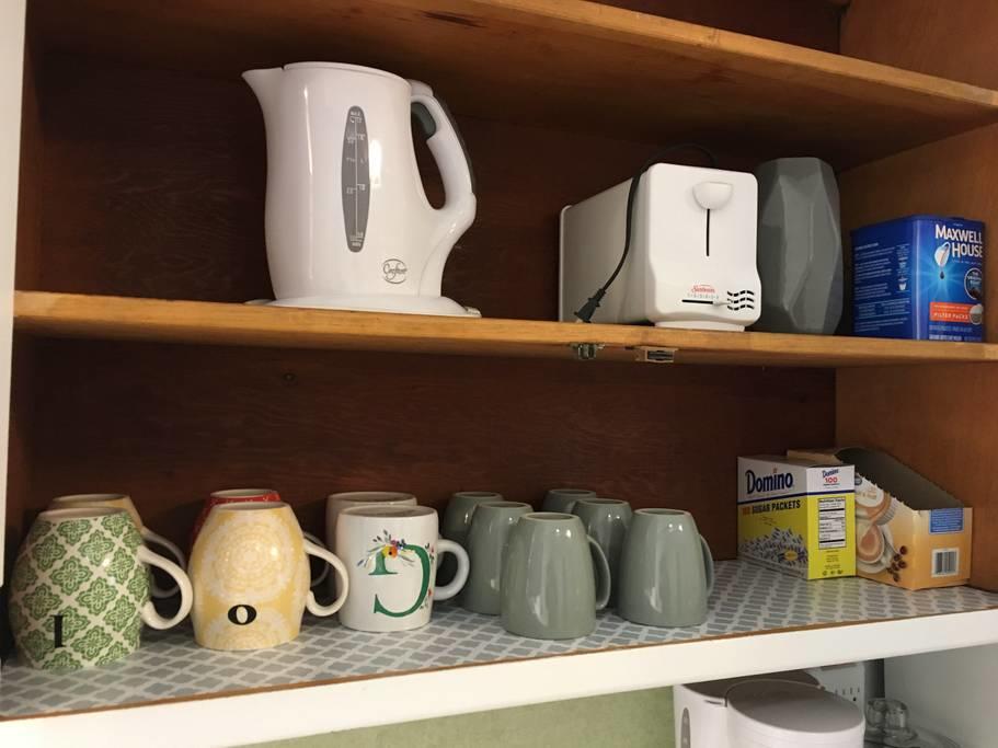 3 Bed APT Near Downtown-6 Guests - thumb 16