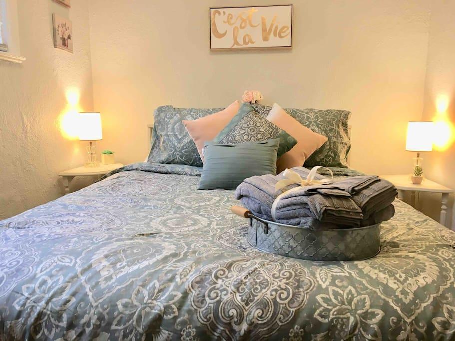 3 Bed APT Near Downtown-6 Guests - thumb 5