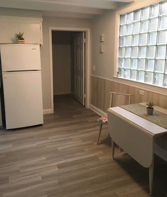 3 Bed APT Near Downtown-6 Guests - thumb 6