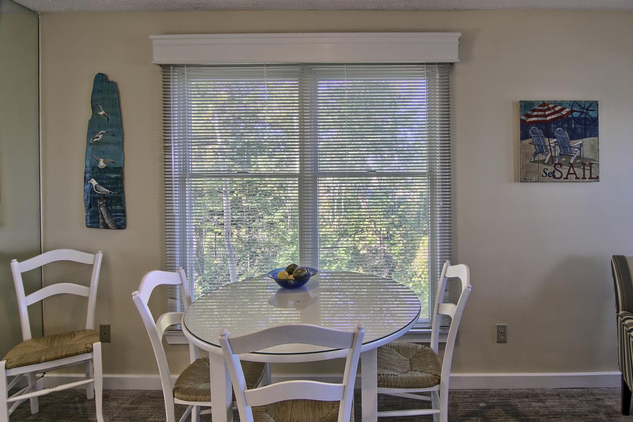 201 North Shore Inn - thumb 12