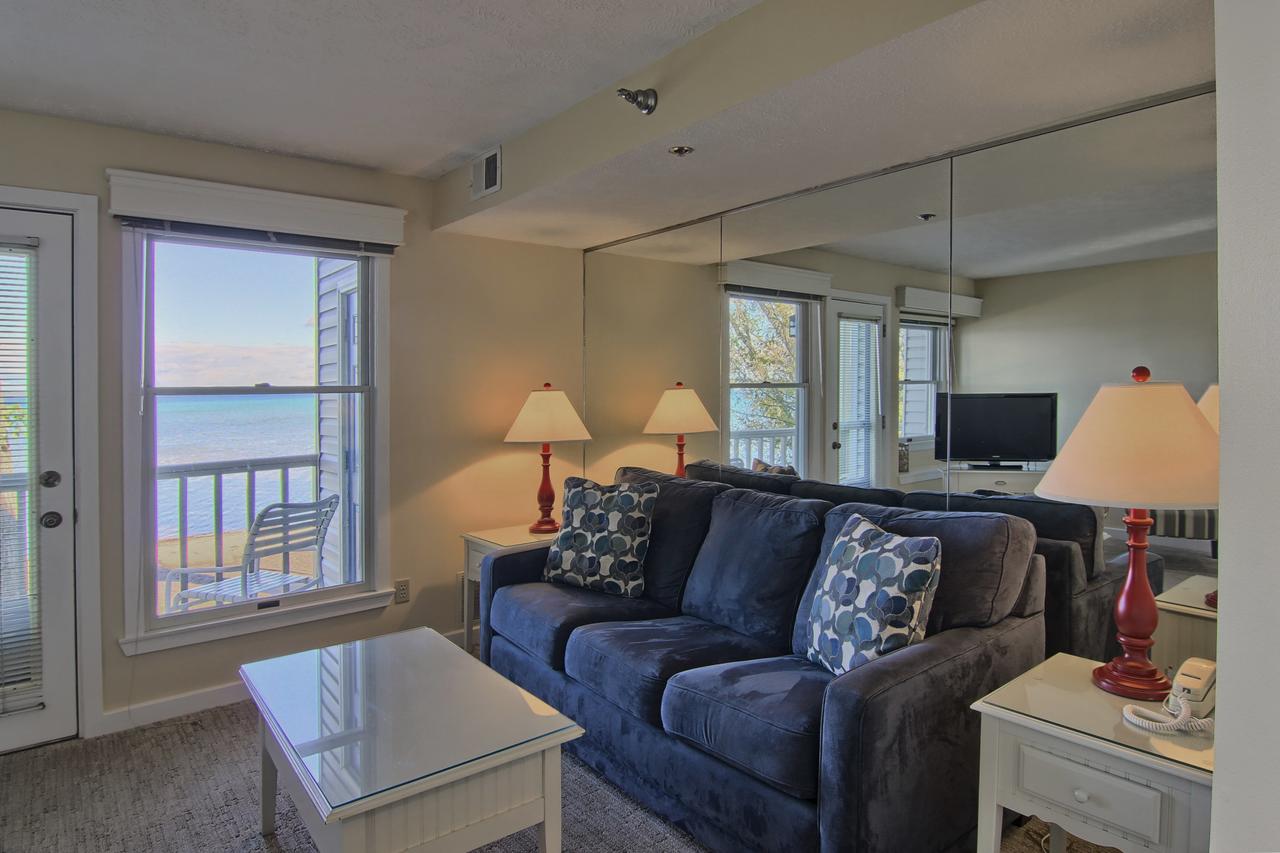 201 North Shore Inn - thumb 16